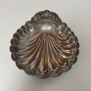 Silver Shell-Shaped Decorative Bowl